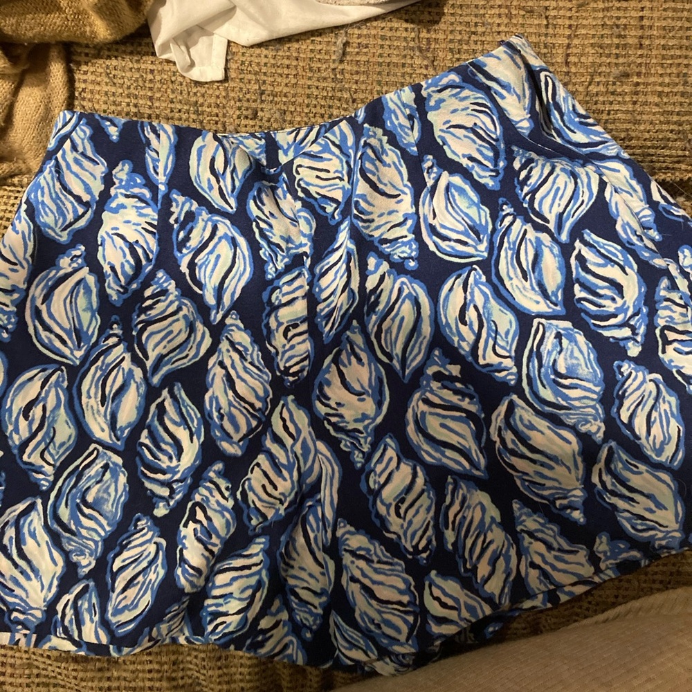 Lilly Pulitzer shell shorts sort style size 0